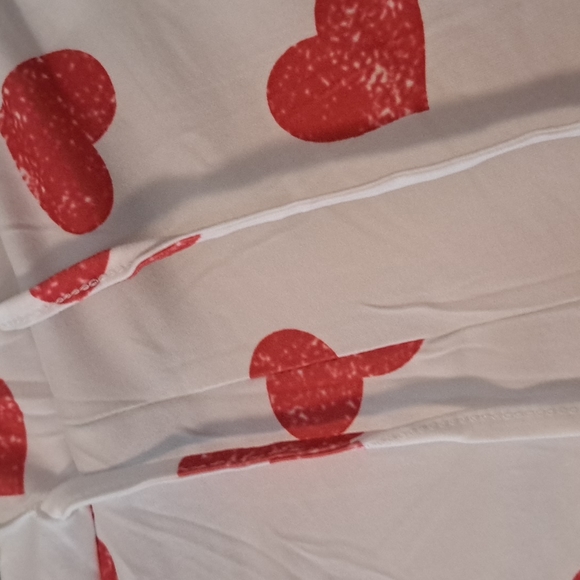 New Heart shorts lounge set - Picture 9 of 10